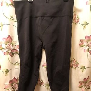 Lululemon wide band black legging